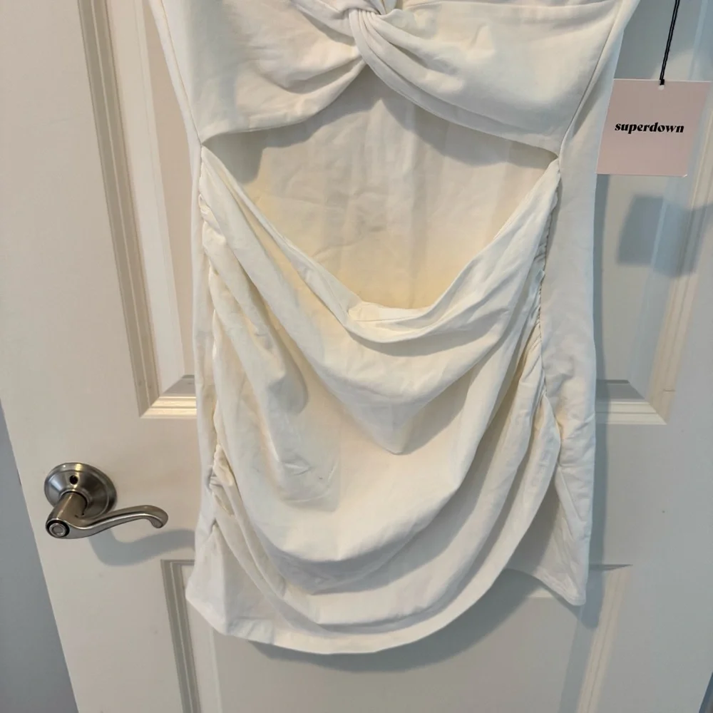 NWT Superdown White Maureen Jersey Mini Dress - Size L - Picture 8 of 10